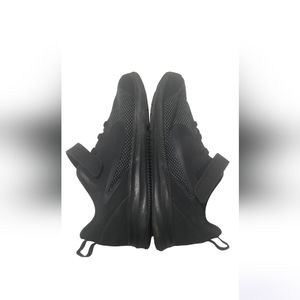 a pair of kid sneakers, Nike, black with anthracite color, model AR4138-001, 2Y